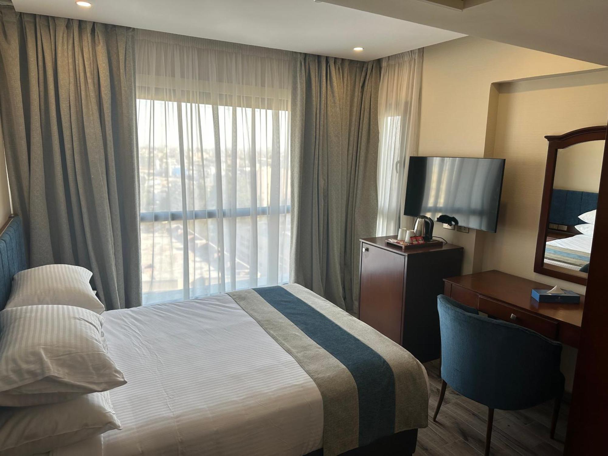 Stay Inn Pyramids Hotel Al Kawm al Akhdar エクステリア 写真
